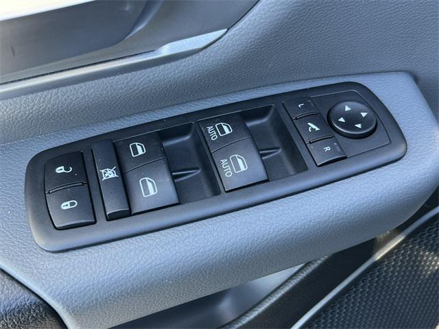 2020 Ram 1500 Big Horn Crew Cab 4x4 57 Box