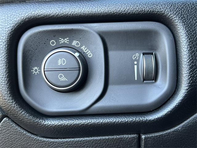 2020 Ram 1500 Big Horn Crew Cab 4x4 57 Box