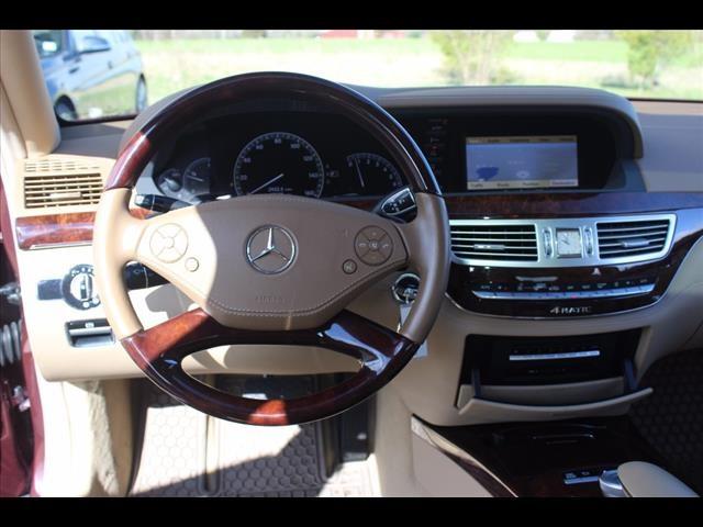 2011 Mercedes-Benz S-CLASS S 550