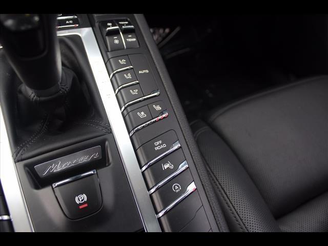 2015 Porsche Macan Turbo
