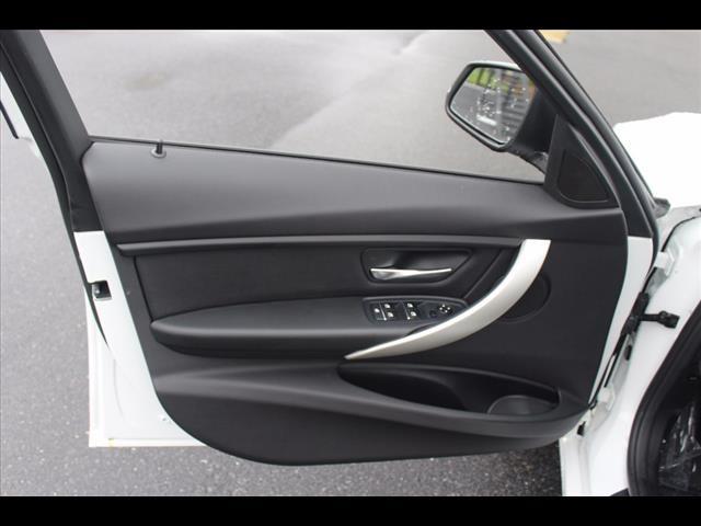 2017 BMW 3 Series 320i xDrive