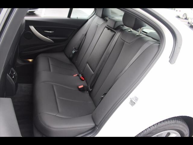 2017 BMW 3 Series 320i xDrive