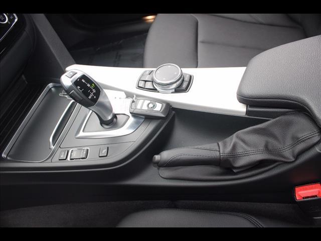 2017 BMW 3 Series 320i xDrive
