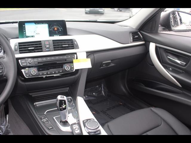2017 BMW 3 Series 320i xDrive