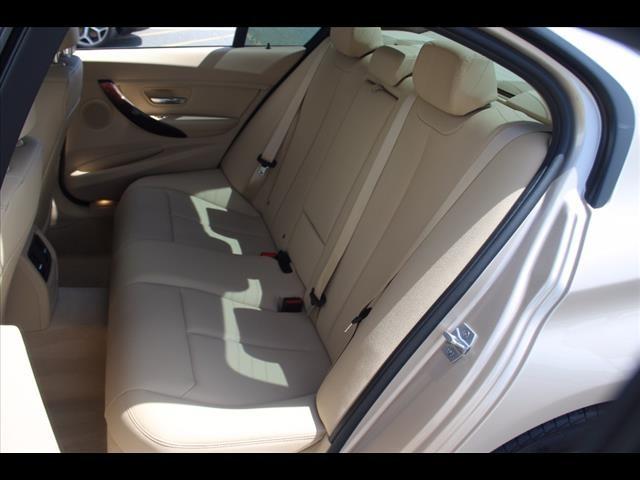 2015 BMW 3 Series 320i
