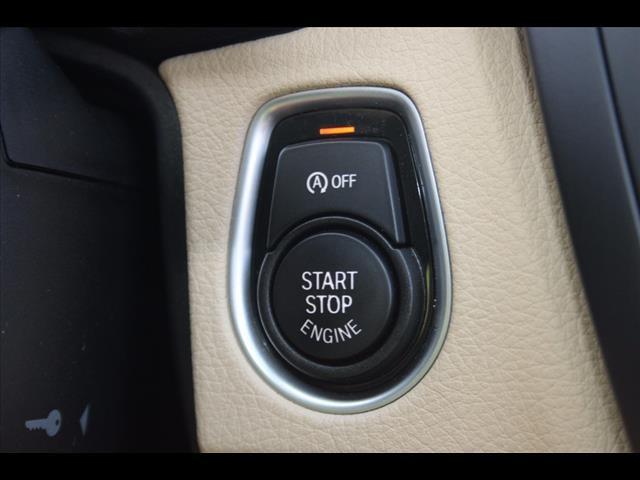 2015 BMW 3 Series 320i