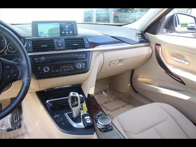 2015 BMW 3 Series 320i