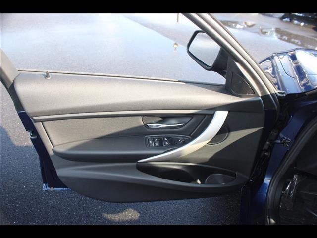 2016 BMW 3 Series 320i xDrive