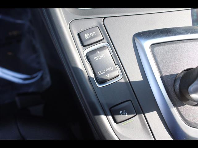 2016 BMW 3 Series 320i xDrive