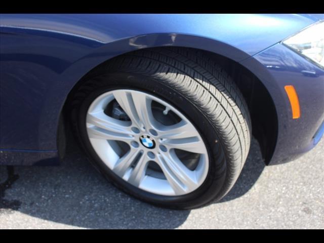 2017 BMW 3 Series 330i xDrive