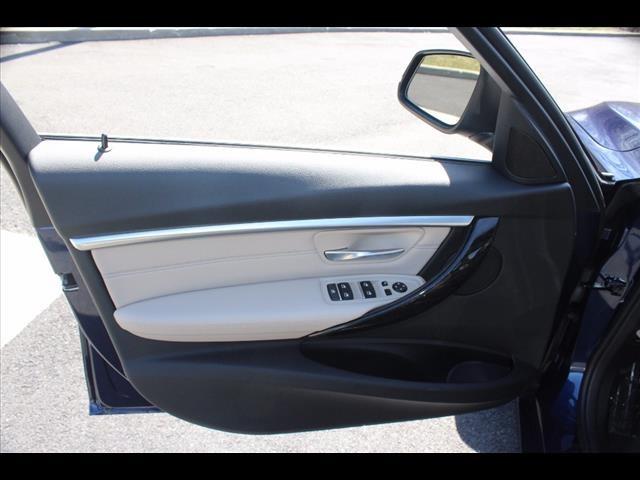 2017 BMW 3 Series 330i xDrive