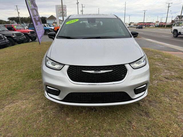 2026 Chrysler Pacifica Select AWD
