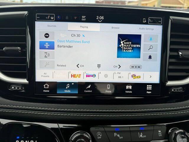 2026 Chrysler Pacifica Select AWD