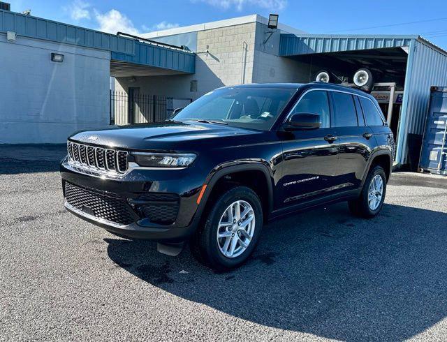 2025 Jeep Grand Cherokee GRAND CHEROKEE LAREDO X 4X2