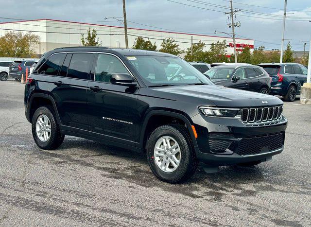 2025 Jeep Grand Cherokee GRAND CHEROKEE LAREDO 4X2