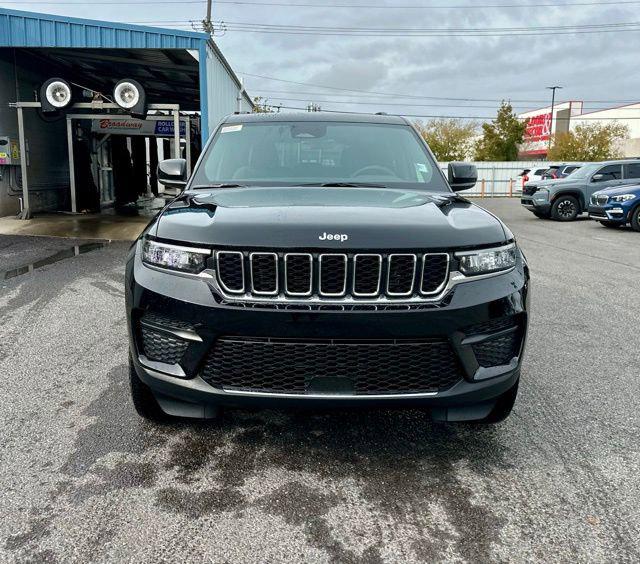 2025 Jeep Grand Cherokee GRAND CHEROKEE LAREDO 4X2