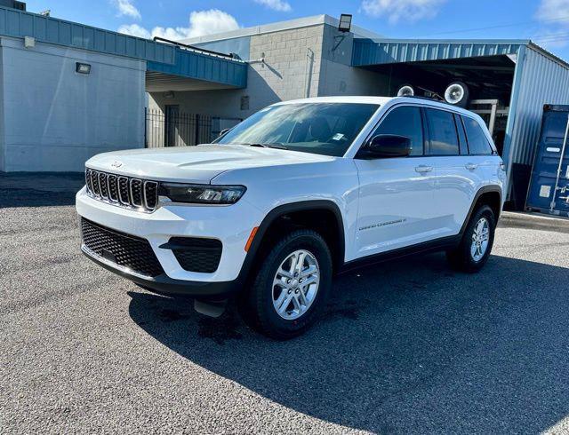 2025 Jeep Grand Cherokee GRAND CHEROKEE LAREDO 4X2