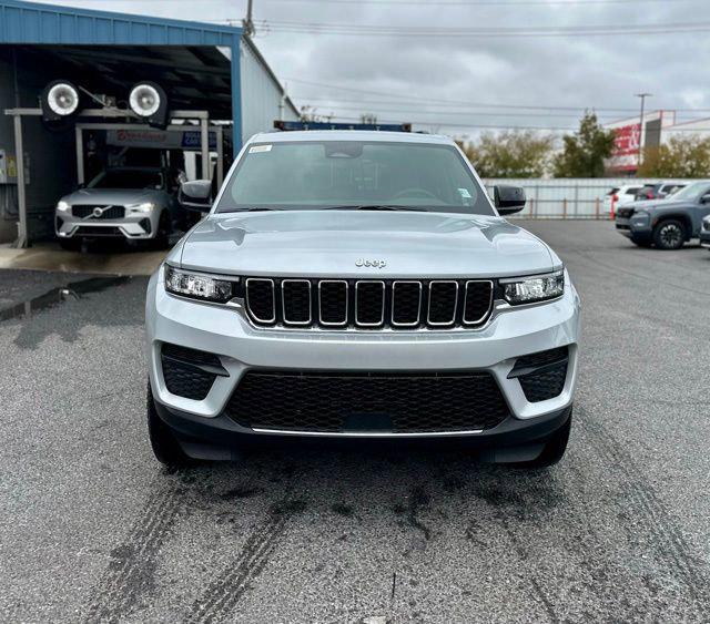 2025 Jeep Grand Cherokee GRAND CHEROKEE LAREDO 4X2