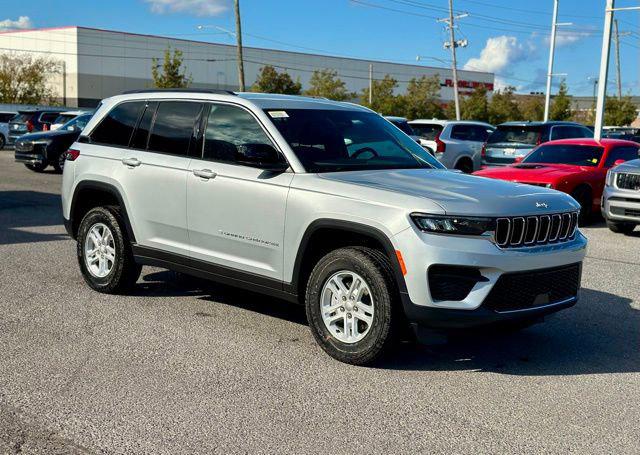 2025 Jeep Grand Cherokee GRAND CHEROKEE LAREDO 4X2