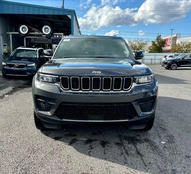 2025 Jeep Grand Cherokee GRAND CHEROKEE LAREDO 4X2