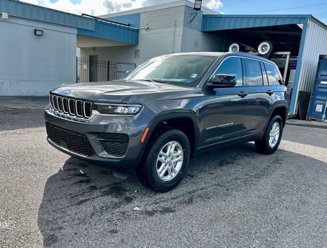 2025 Jeep Grand Cherokee GRAND CHEROKEE LAREDO 4X2