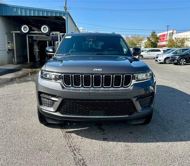 2025 Jeep Grand Cherokee GRAND CHEROKEE LAREDO 4X2