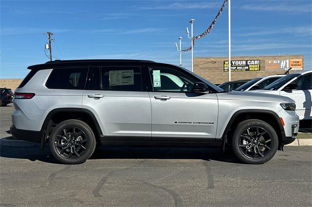 2025 Jeep Grand Cherokee GRAND CHEROKEE L LIMITED 4X4