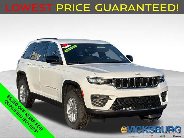 2025 Jeep Grand Cherokee GRAND CHEROKEE LAREDO 4X4 2025 Jeep Grand Cherokee GRAND CHEROKEE LAREDO 4X4