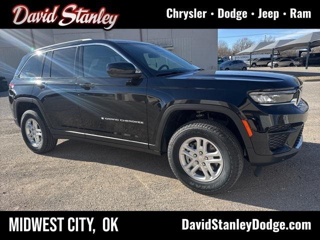 2025 Jeep Grand Cherokee GRAND CHEROKEE LAREDO 4X4