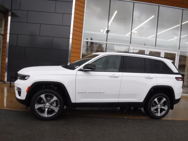 2025 Jeep Grand Cherokee GRAND CHEROKEE LIMITED 4X4 2025 Jeep Grand Cherokee GRAND CHEROKEE LIMITED 4X4