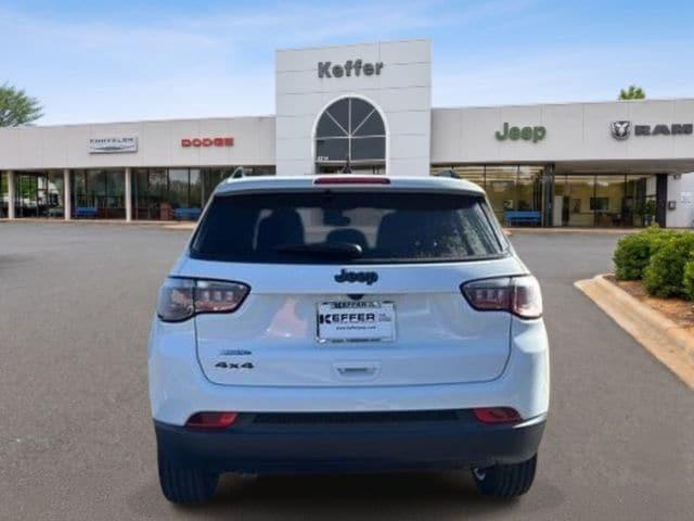 2026 Jeep Compass Latitude Altitude