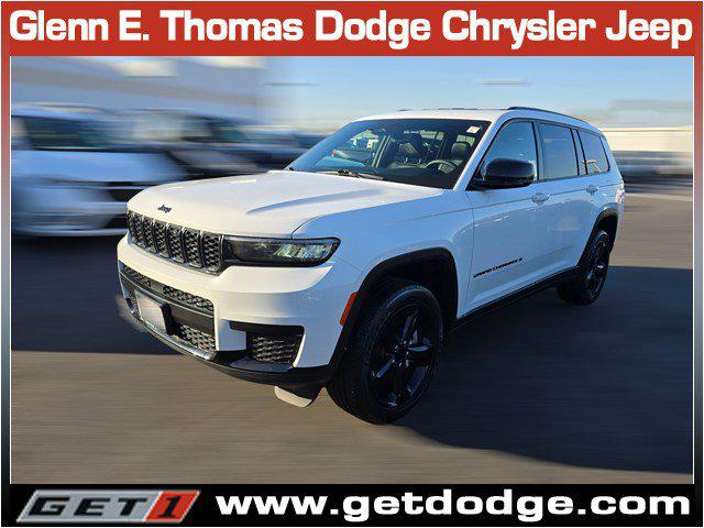 2023 Jeep Grand Cherokee L Altitude 4x4 2023 Jeep Grand Cherokee L Altitude 4x4