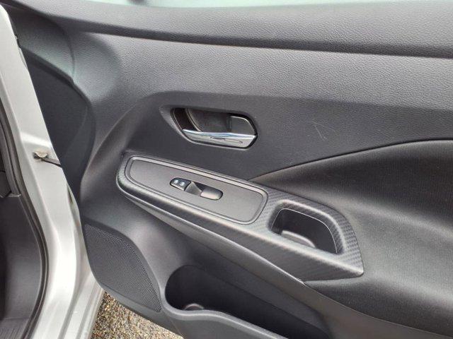 2021 Nissan Versa SV Xtronic CVT