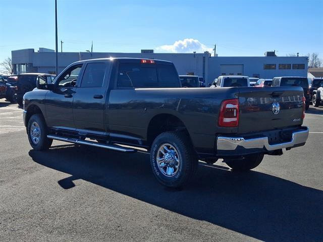 2024 RAM 2500 Tradesman Crew Cab 4x4 8 Box 2024 RAM 2500 Tradesman Crew Cab 4x4 8 Box