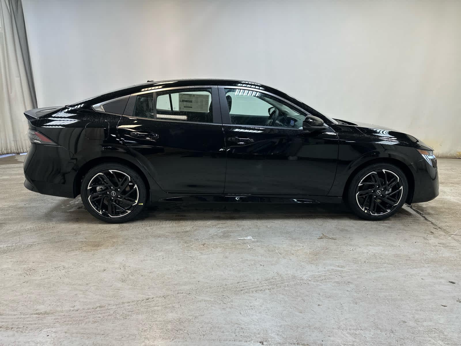 2026 Nissan Sentra SR - Photo 9