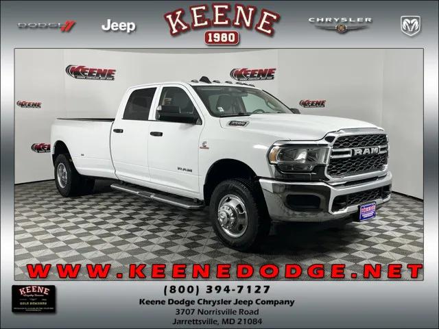 2020 RAM 3500 Tradesman Crew Cab 4x4 8 Box