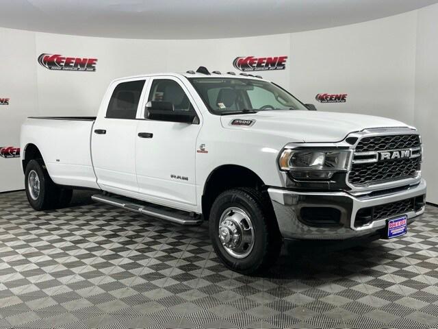2020 RAM 3500 Tradesman Crew Cab 4x4 8 Box