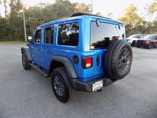 2025 Jeep Wrangler 4-Door Summit 4x4 2025 Jeep Wrangler 4-Door Summit 4x4