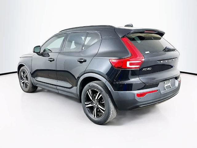 2023 Volvo XC40 B5 Plus Dark Theme