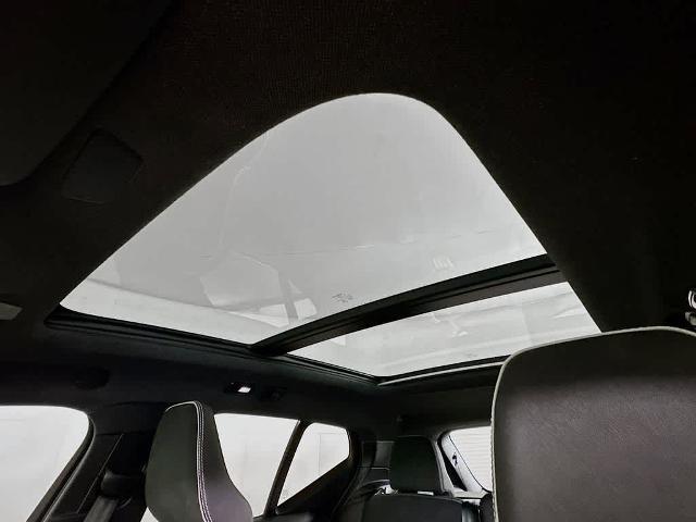 2023 Volvo XC40 B5 Plus Dark Theme