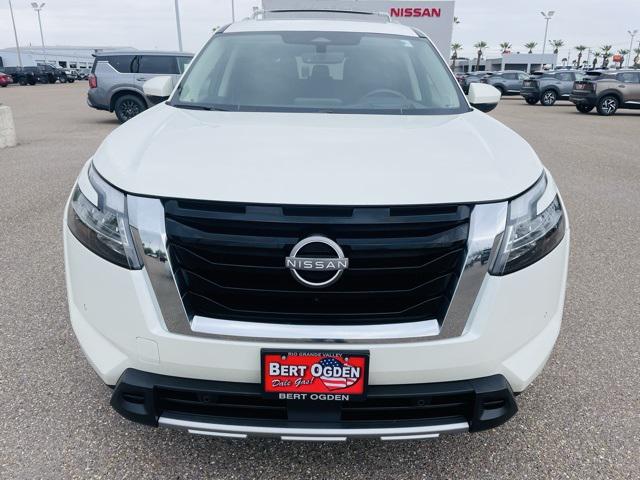 2023 Nissan Pathfinder Platinum 4WD 2023 Nissan Pathfinder Platinum 4WD