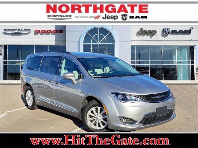 2017 Chrysler Pacifica Touring-L 2017 Chrysler Pacifica Touring-L