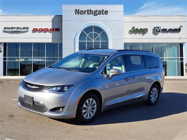 2017 Chrysler Pacifica Touring-L 2017 Chrysler Pacifica Touring-L