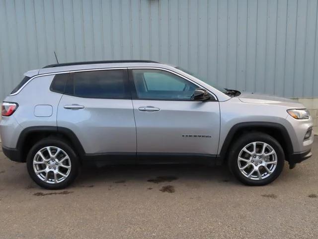 2022 Jeep Compass Latitude Lux 4x4