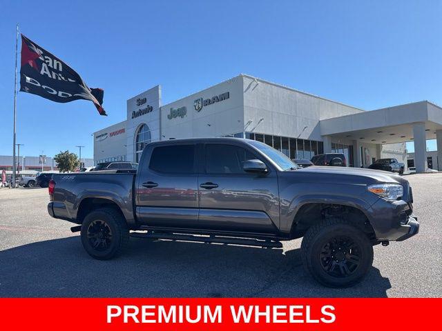 2022 Toyota Tacoma SR 2022 Toyota Tacoma SR