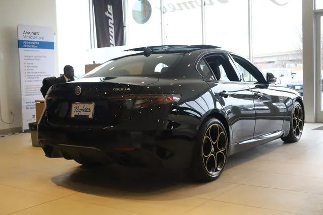 2025 Alfa Romeo Giulia GIULIA INTENSA RWD