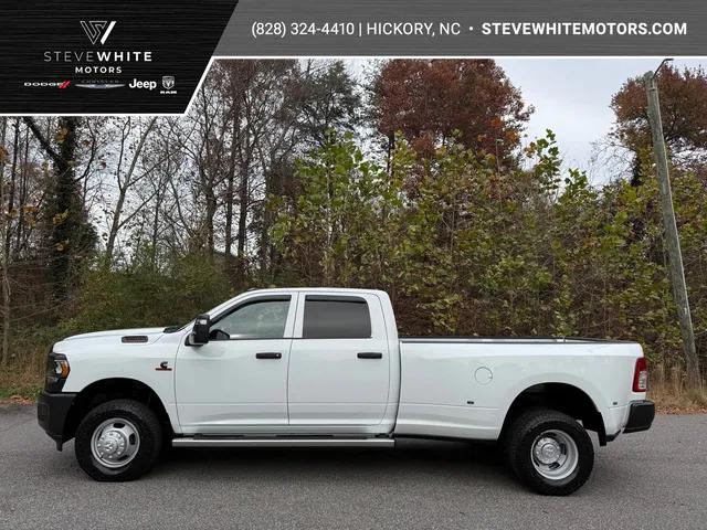 2024 RAM 3500 Tradesman Crew Cab 4x4 8 Box