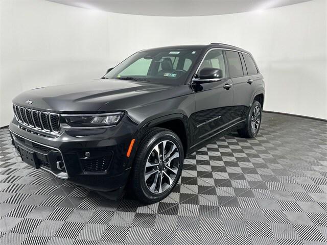 2022 Jeep Grand Cherokee Overland 4x4 2022 Jeep Grand Cherokee Overland 4x4