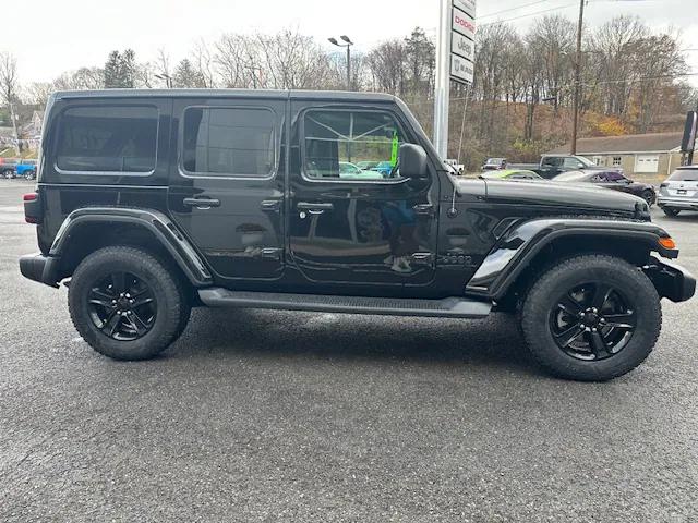 2022 Jeep Wrangler Unlimited Sahara Altitude 4x4