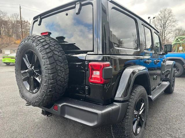 2022 Jeep Wrangler Unlimited Sahara Altitude 4x4